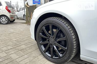 Седан Audi A4 2013 в Херсоне