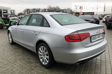 Седан Audi A4 2013 в Львові