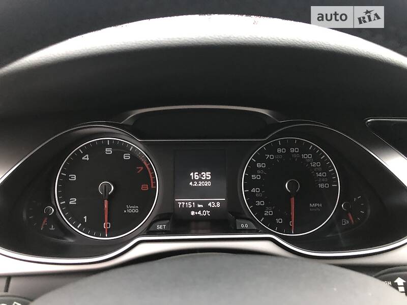 Седан Audi A4 2013 в Львові