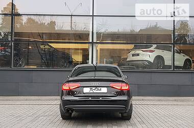 Седан Audi A4 2012 в Киеве