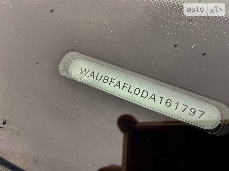 Седан Audi A4 2012 в Києві