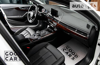 Седан Audi A4 2018 в 