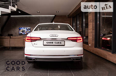 Седан Audi A4 2018 в 