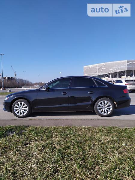 Седан Audi A4 2011 в Львові