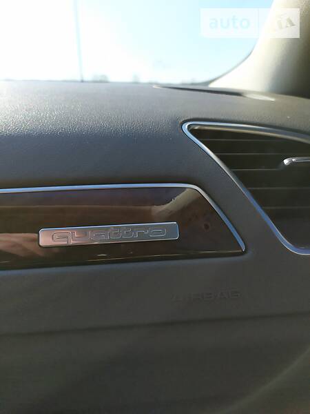 Седан Audi A4 2011 в Львові
