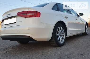 Седан Audi A4 2014 в 