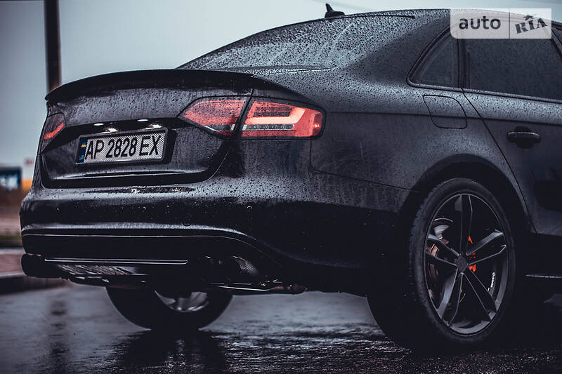 Седан Audi A4 2012 в Запоріжжі