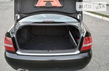 Седан Audi A4 2000 в 