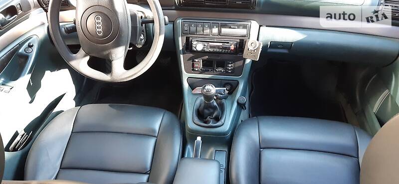 Седан Audi A4 1999 в Сваляві