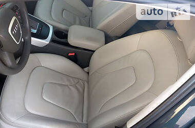 Седан Audi A4 2010 в 