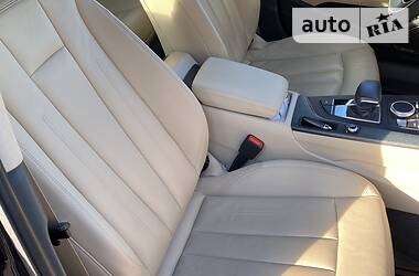 Седан Audi A4 2018 в 