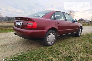 Седан Audi A4 1999 в 