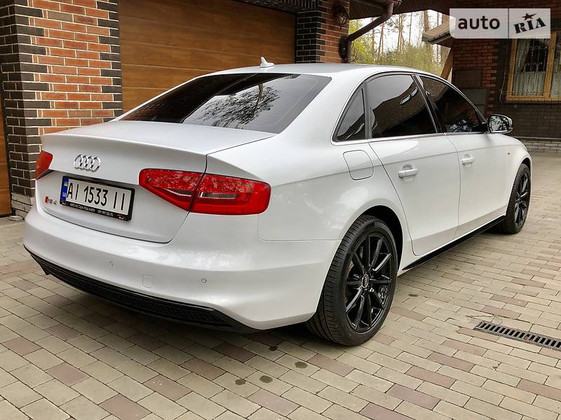 Седан Audi A4 2014 в Києві