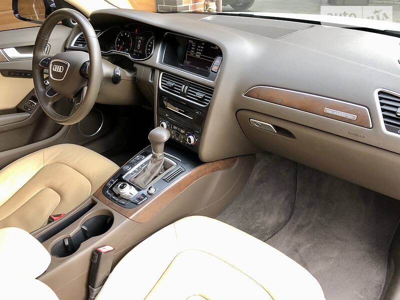 Седан Audi A4 2014 в Києві