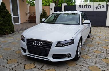 Седан Audi A4 2012 в 