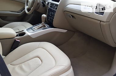 Седан Audi A4 2012 в 