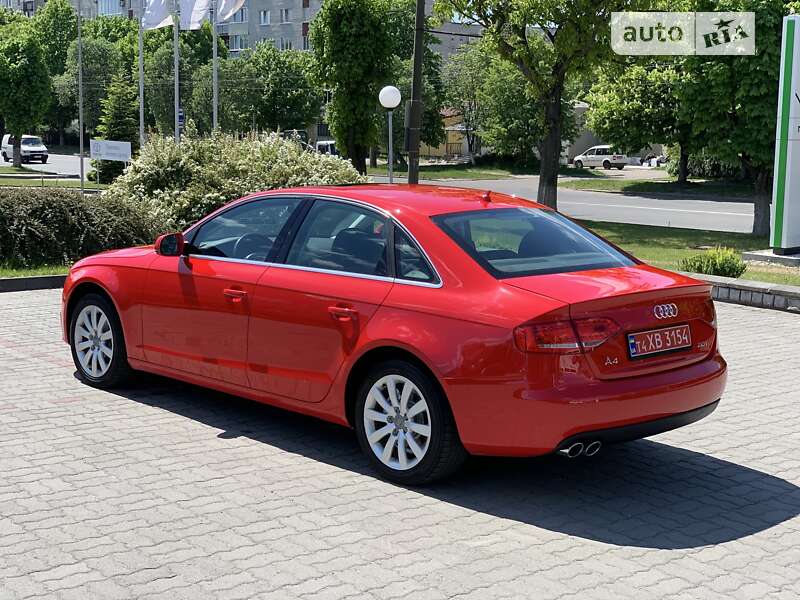 Седан Audi A4 2011 в Луцьку