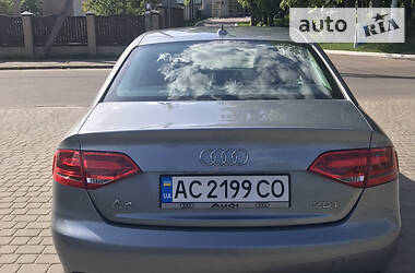 Седан Audi A4 2010 в Луцке