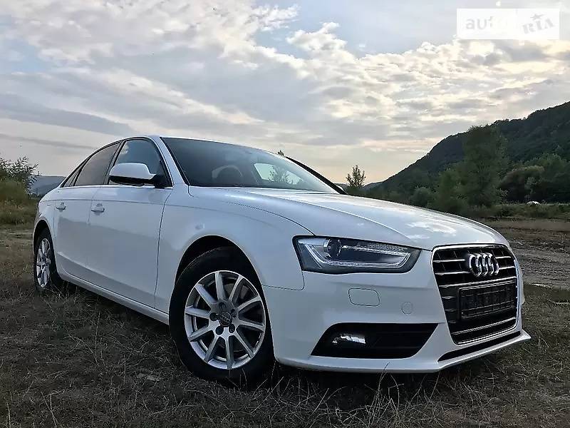 Седан Audi A4 2014 в Киеве