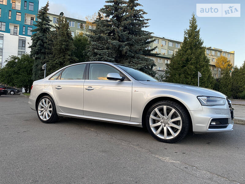 Седан Audi A4 2014 в Рівному