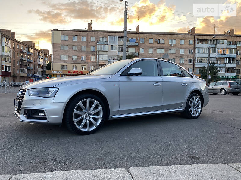Седан Audi A4 2014 в Рівному