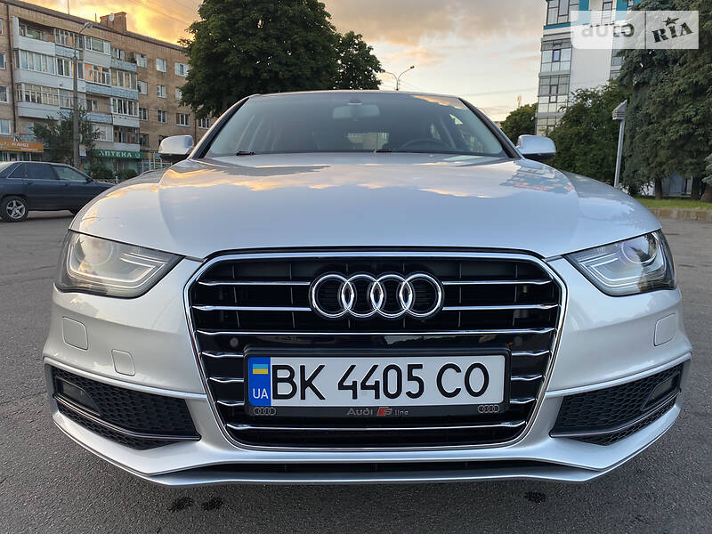 Седан Audi A4 2014 в Рівному