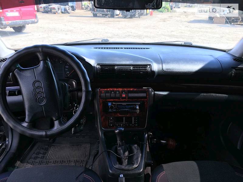 Седан Audi A4 1997 в Виннице