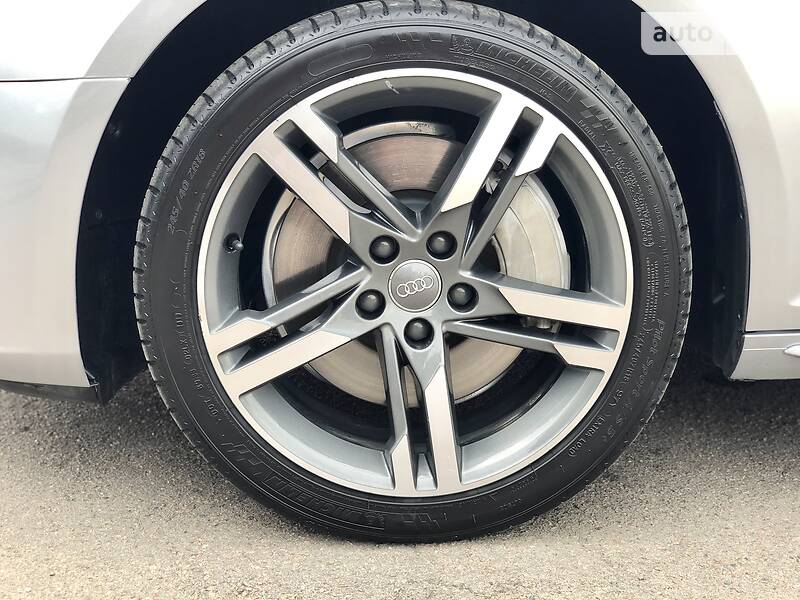 Седан Audi A4 2018 в Рівному