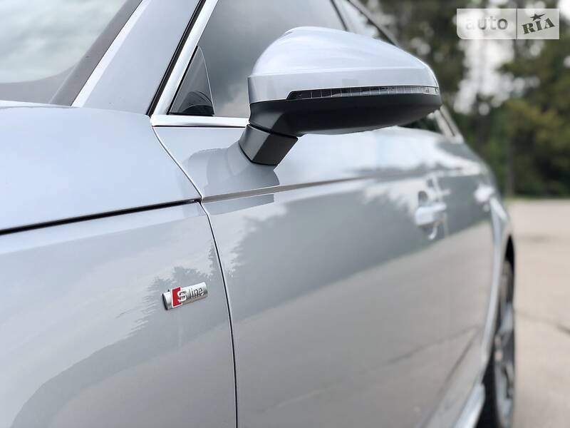 Седан Audi A4 2018 в Рівному