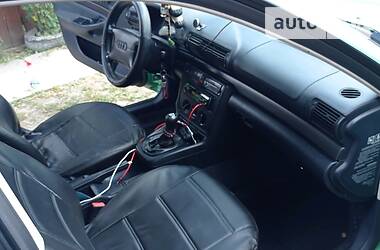 Седан Audi A4 1996 в 