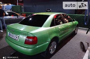 Седан Audi A4 1996 в 