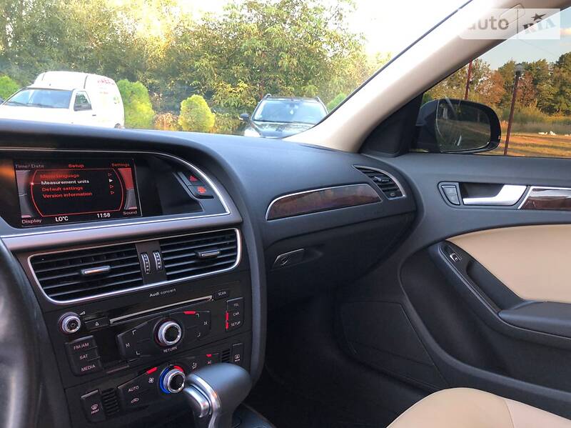 Седан Audi A4 2013 в Стрию
