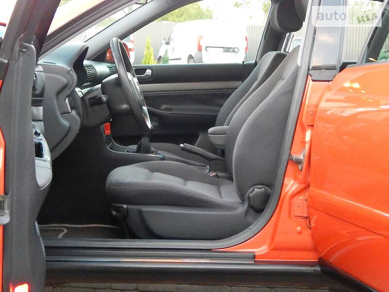 Седан Audi A4 2000 в Сарнах