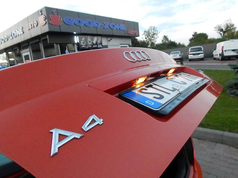 Седан Audi A4 2000 в Сарнах