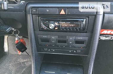 Седан Audi A4 2001 в 