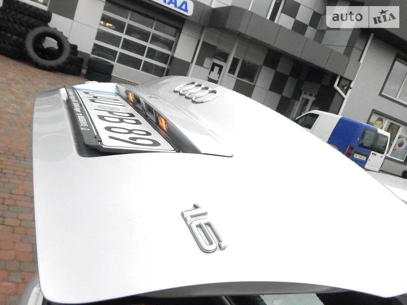 Седан Audi A4 2000 в Сарнах