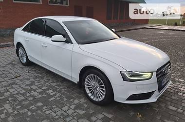 Седан Audi A4 2012 в Мелитополе