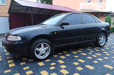 Седан Audi A4 1998 в Немирові