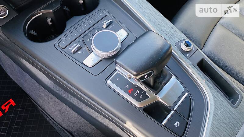 Седан Audi A4 2018 в Одессе