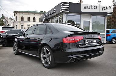 Седан Audi A4 2013 в Харкові