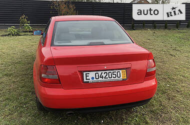 Седан Audi A4 1999 в Бучачі