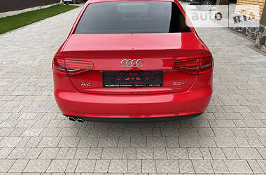 Седан Audi A4 2012 в Луцке