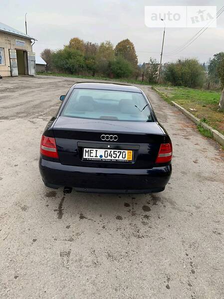 Седан Audi A4 2000 в Бучачі