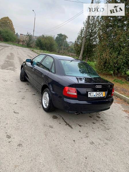 Седан Audi A4 2000 в Бучачі
