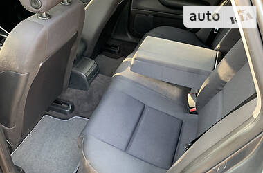 Седан Audi A4 2003 в 
