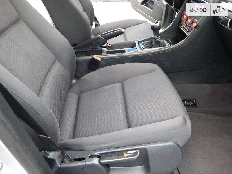 Универсал Audi A4 2002 в Сарнах