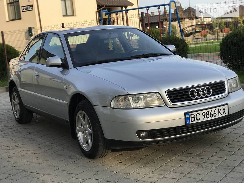 Седан Audi A4 1999 в Стрые