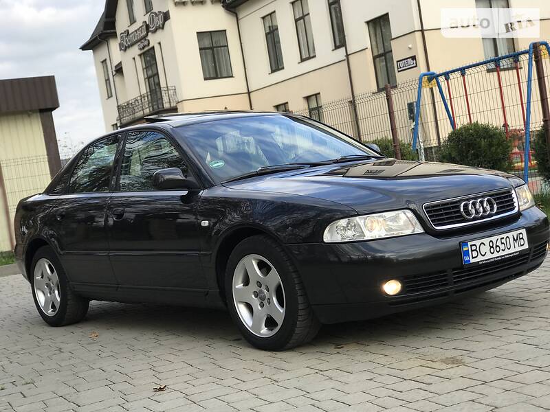 Седан Audi A4 2000 в Стрые