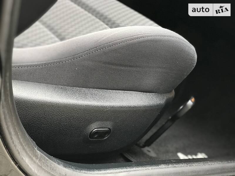 Седан Audi A4 2000 в Стрые