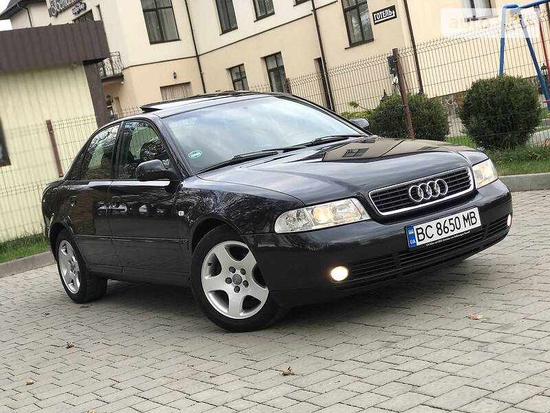 Седан Audi A4 2000 в Стрые
